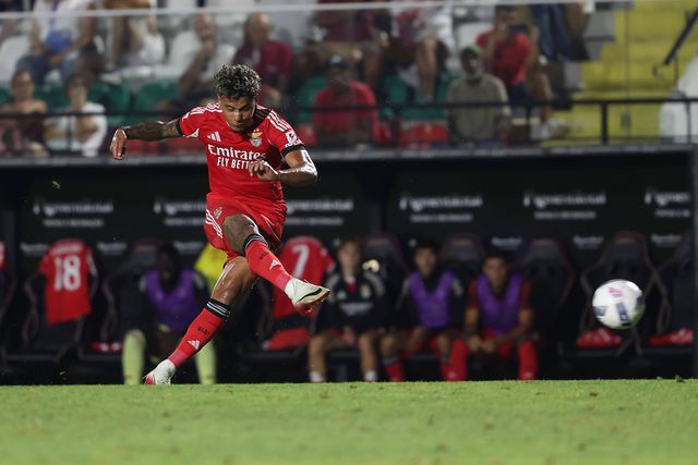 Lage explica Rios na Caparica na véspera do Estrela: «Não sou polícia»