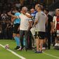 José Mourinho durante o jogo com o Goztepe