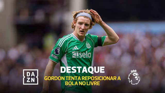 Capitão do Newcastle tentou enganar o árbitro mas foi apanhado