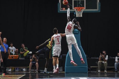 Portugal vence Suécia com brilho de EuroBasket