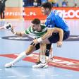 Martim Costa saiu com queixas num jogo no torneio internacional dos Campeões. IMAGO
