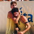 A emoção dos irmãos Sousa, os novos campeões nacionais de voleibol de praia. Foto FPV