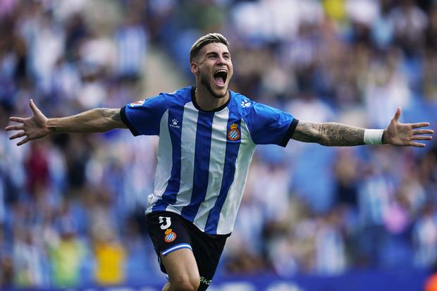 Roberto Fernández, ex-SC Braga, bisou pelo Espanhol frente ao Levante, de Luís Castro