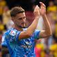 Harwood-Bellis agradece o apoio dos adeptos do Southampton que apoiaram a equipa em Watford — Foto: IMAGO