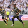 Vlahovic e Chiesa destroçam Lazio e empurram Juventus para a vitória