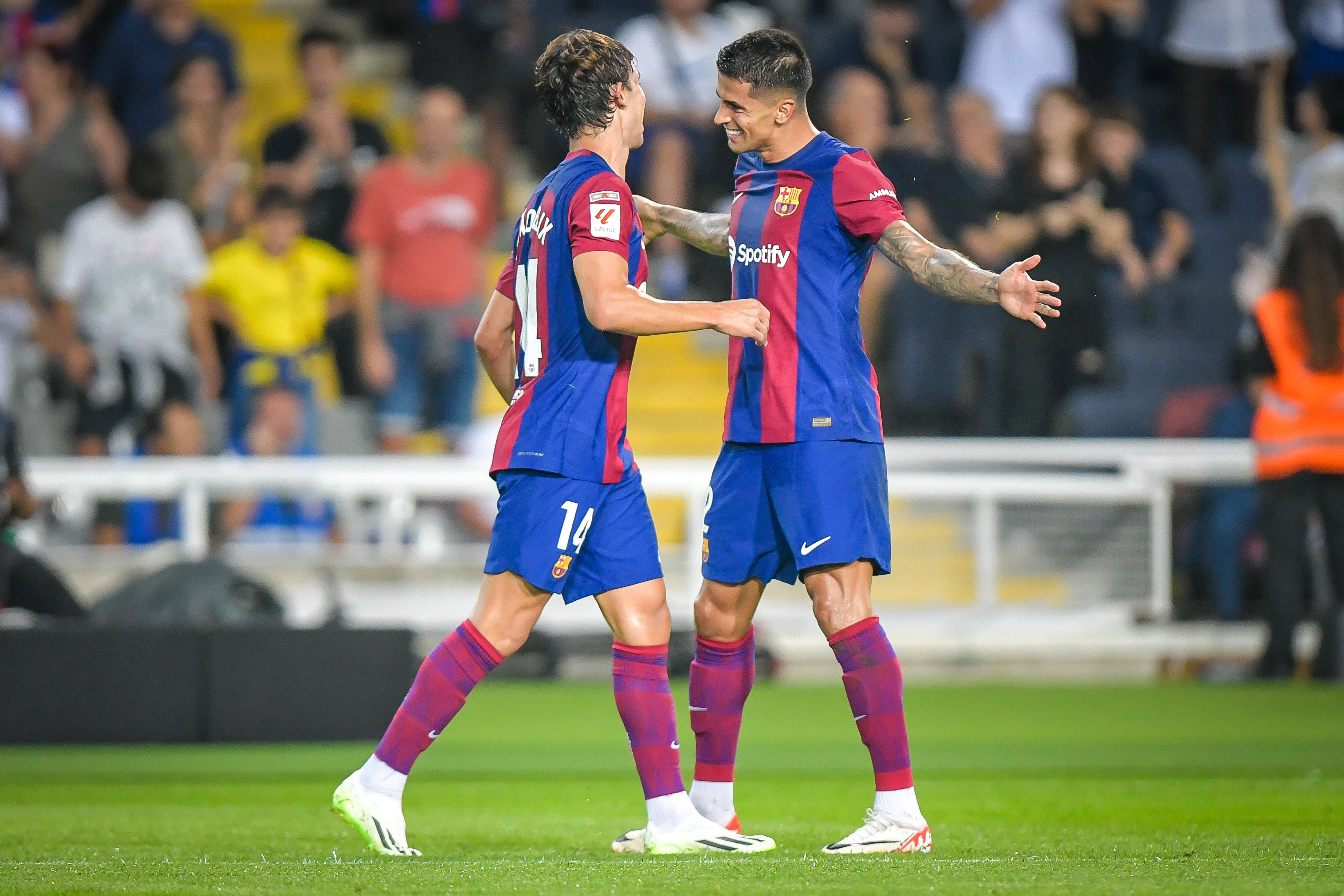 João Félix marca com passe de Raphinha, mas Barcelona cede empate