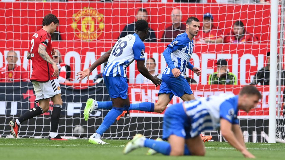 'DeZerbiBall' em Old Trafford: Brighton dá lição ao Manchester United