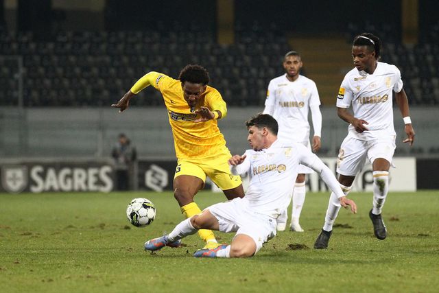 V. Guimarães-Portimonense, chegou a hora de arrepiar caminho