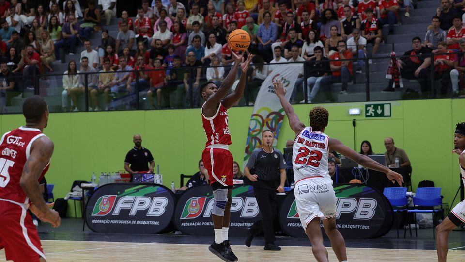 Benfica conquista a Supertaça de basquetebol