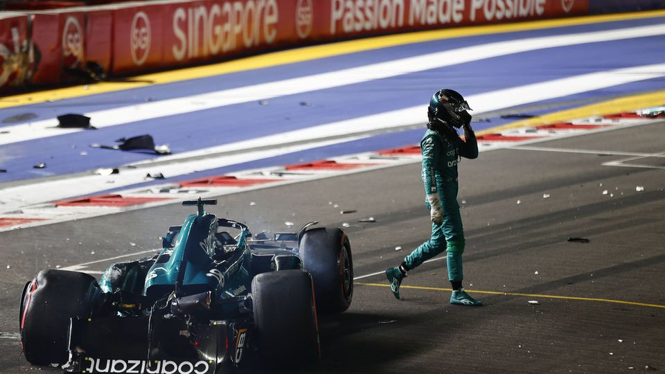 F1: pole para Carlos Sainz, Verstappen e Pérez eliminados na Q2 e acidente brutal de Stroll (vídeo)