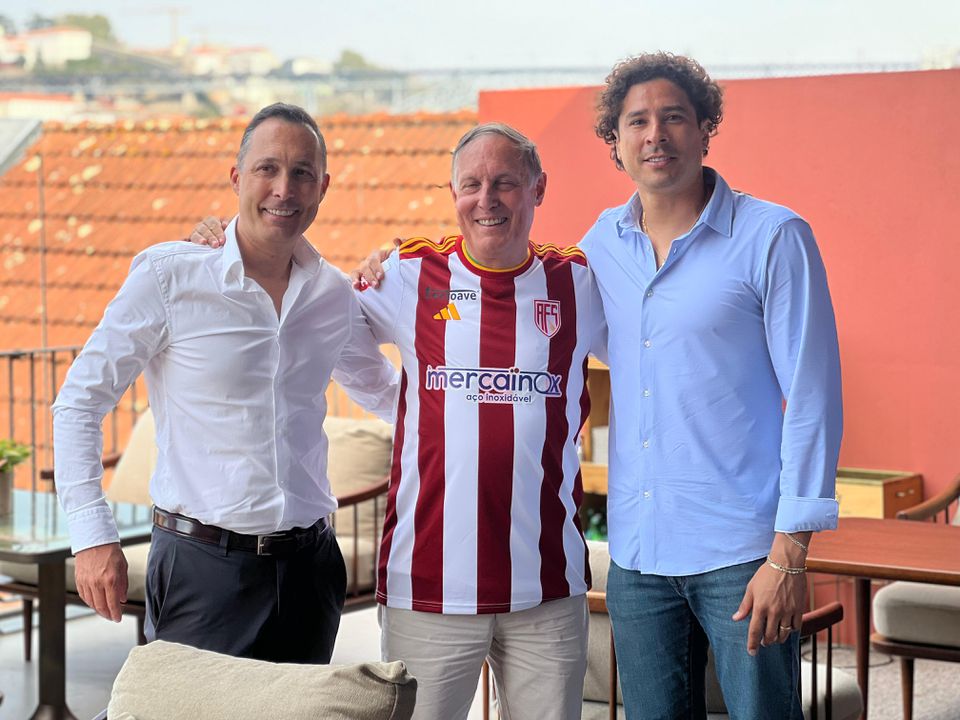 Comitiva do Aves SAD e Ochoa reuniram-se com embaixador do México