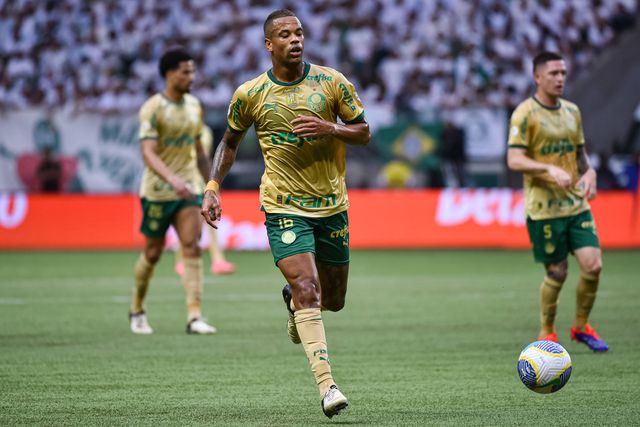 Jogador de Abel Ferreira acusado de violência doméstica