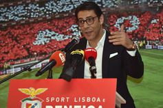 «Rui Costa está entre a espada e a parede»