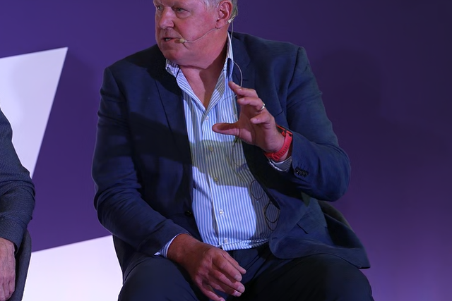 De eterno suplente ao momento que mudou a sua vida, esta é a história de Nigel Spink