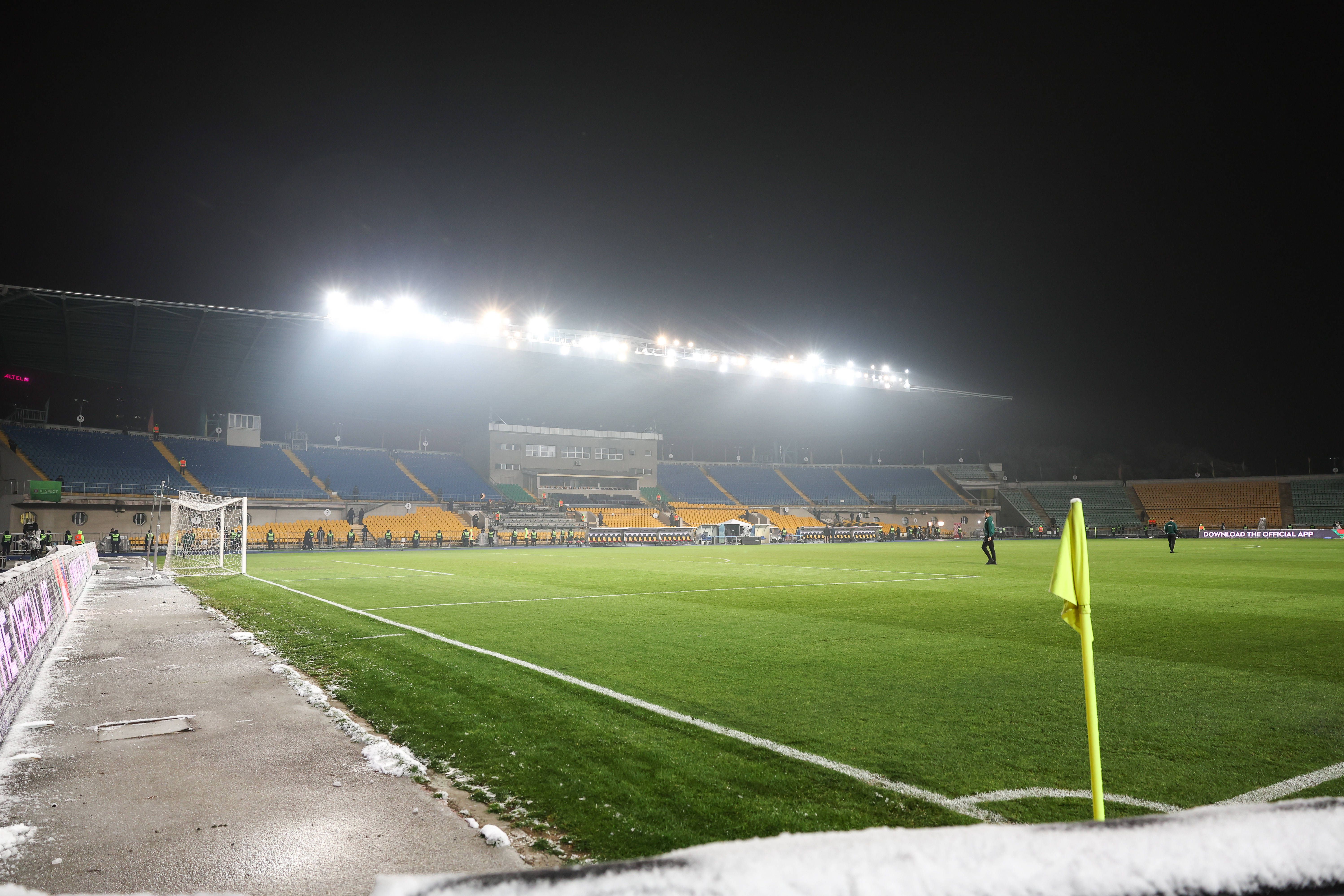 O estádio Almaty Ortalyk é a casa no Kairat do Cazaquistão. Tem capacidade para 23800 pessoas