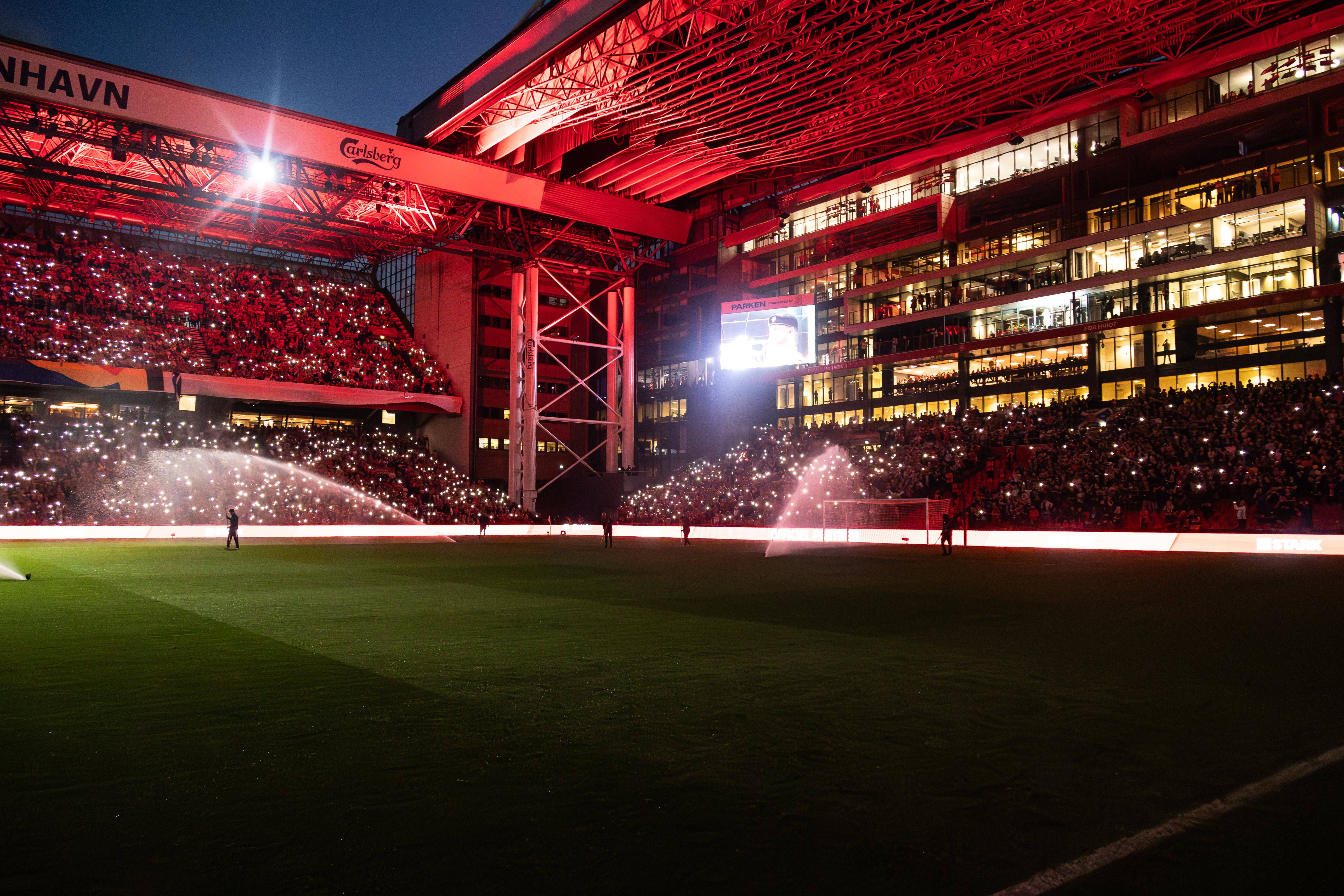 Estádio Parken é onde joga o Copenhaga. Capacidade para  38 mil pessoas