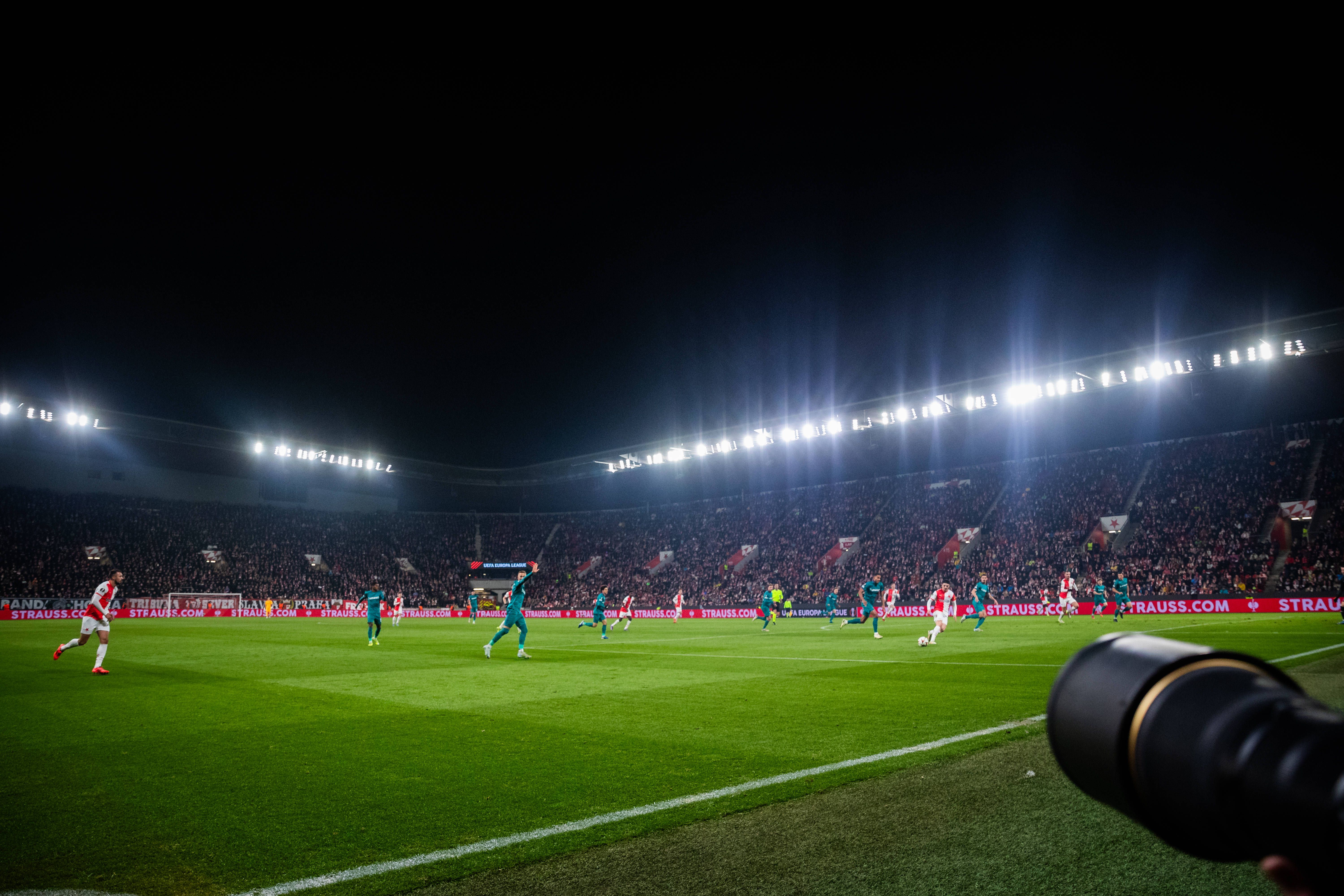 Eden Arena é onde joga o Slavia Praga. Capacidade para 19300