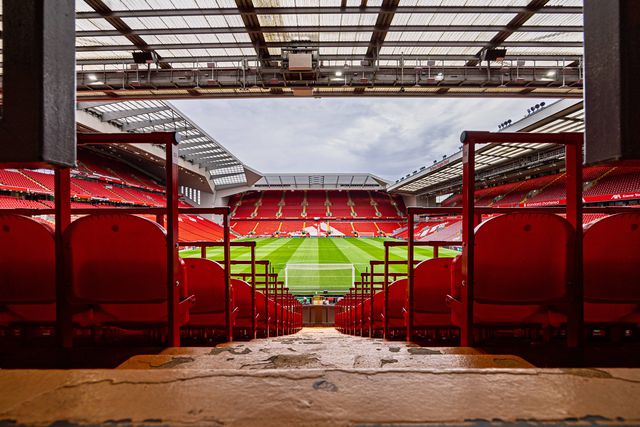 Estádio de Anfield. Casa do Liverpool alberga 61 mil pessoas (Propaganda/Imago)