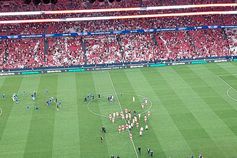 Muitos assobios e lenços brancos para Bruno Lage