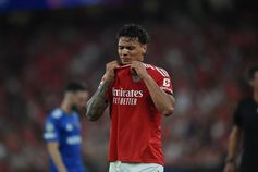 Mourinho garantiu a titularidade de Richard Ríos diante dos galos - Foto: Miguel Nunes