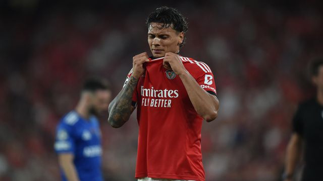 Mourinho garantiu a titularidade de Richard Ríos diante dos galos - Foto: Miguel Nunes