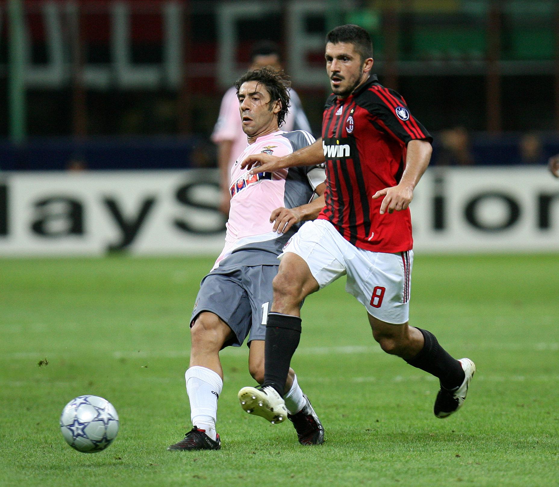Milan-Benfica (2-1) - 1.ª jornada da Fase de Grupos da Champions, em San Siro, a 18 de setembro de 2007 - Rui Costa e Gattuso em ação - Foto: A BOLA/Miguel Nunes
