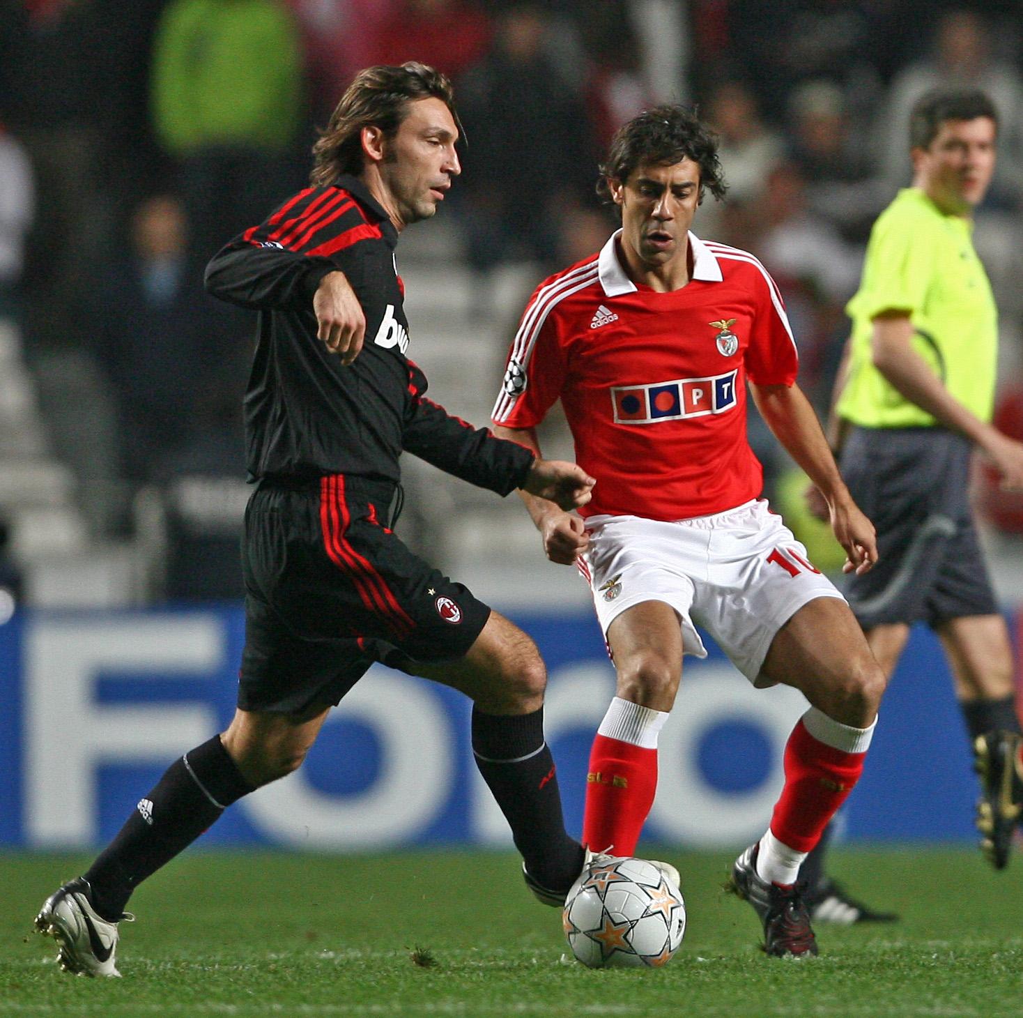 Pirlo adiantou o Milan no marcador na Luz, frente ao Benfica, na 5.ª jornada da Fase de Grupos da Champions, a 28 de novembro de 2007 (1-1) - Foto: A BOLA/Rui Raimundo