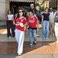 Adeptos do Benfica na Piazza Duomo, no coração de Milão - foto: A BOLA