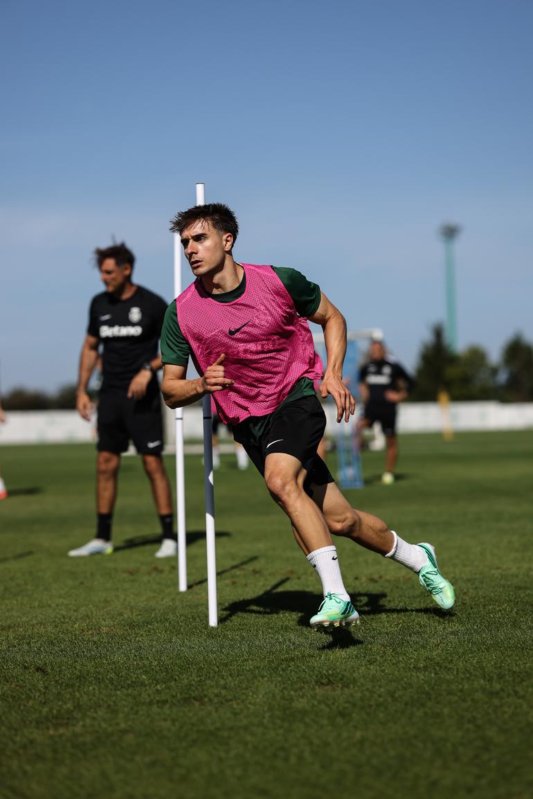 Fresneda pronto para ser titular a lateral-direito - Foto: SPORTING CP