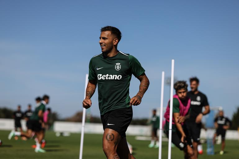 Roidrigo Zalazar quer recuperar a titularidade perdida com o Famalicão - Foto: SPORTING CP