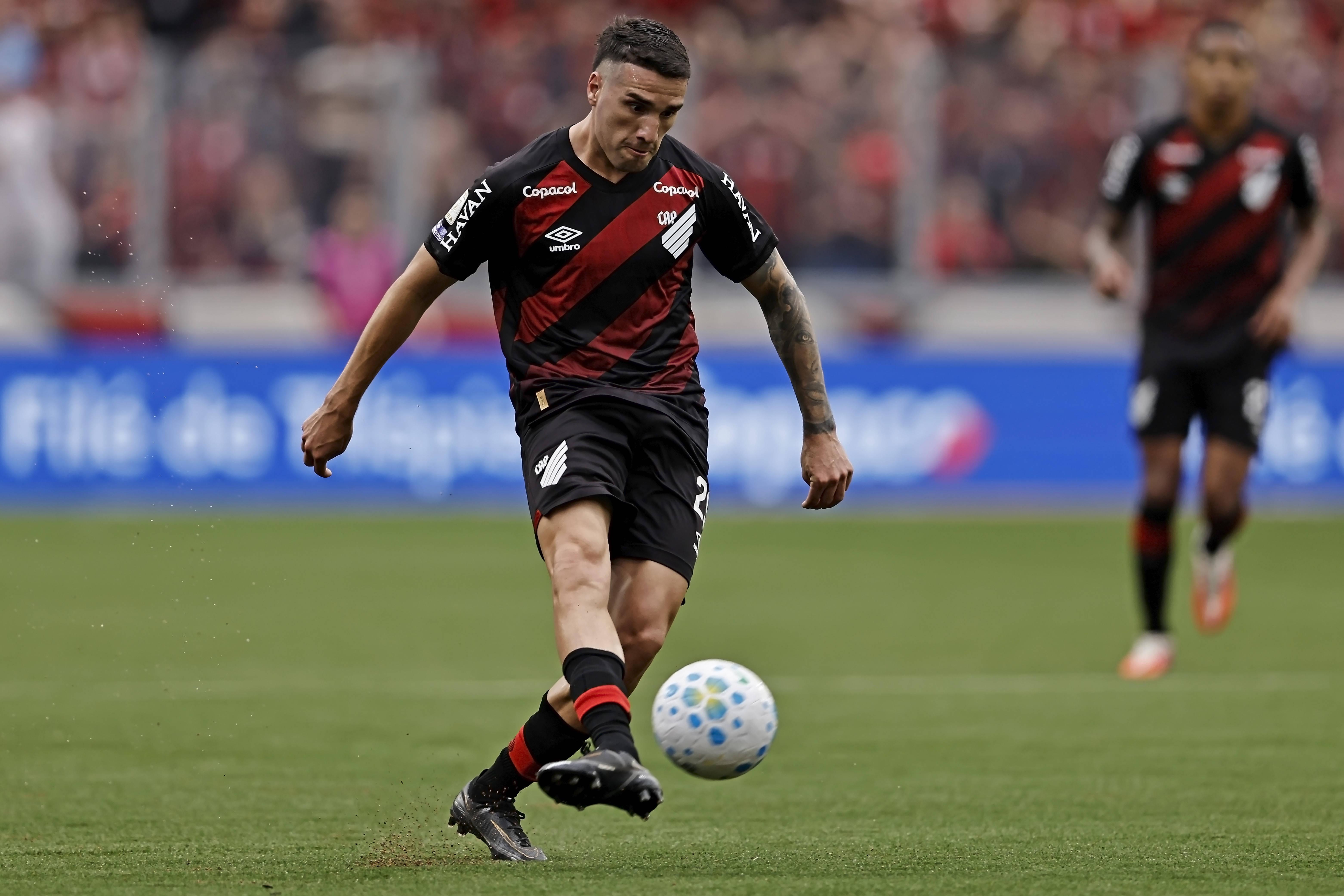 9.º Gastón Benavídez (Athletico Paranaense), 5 assistências