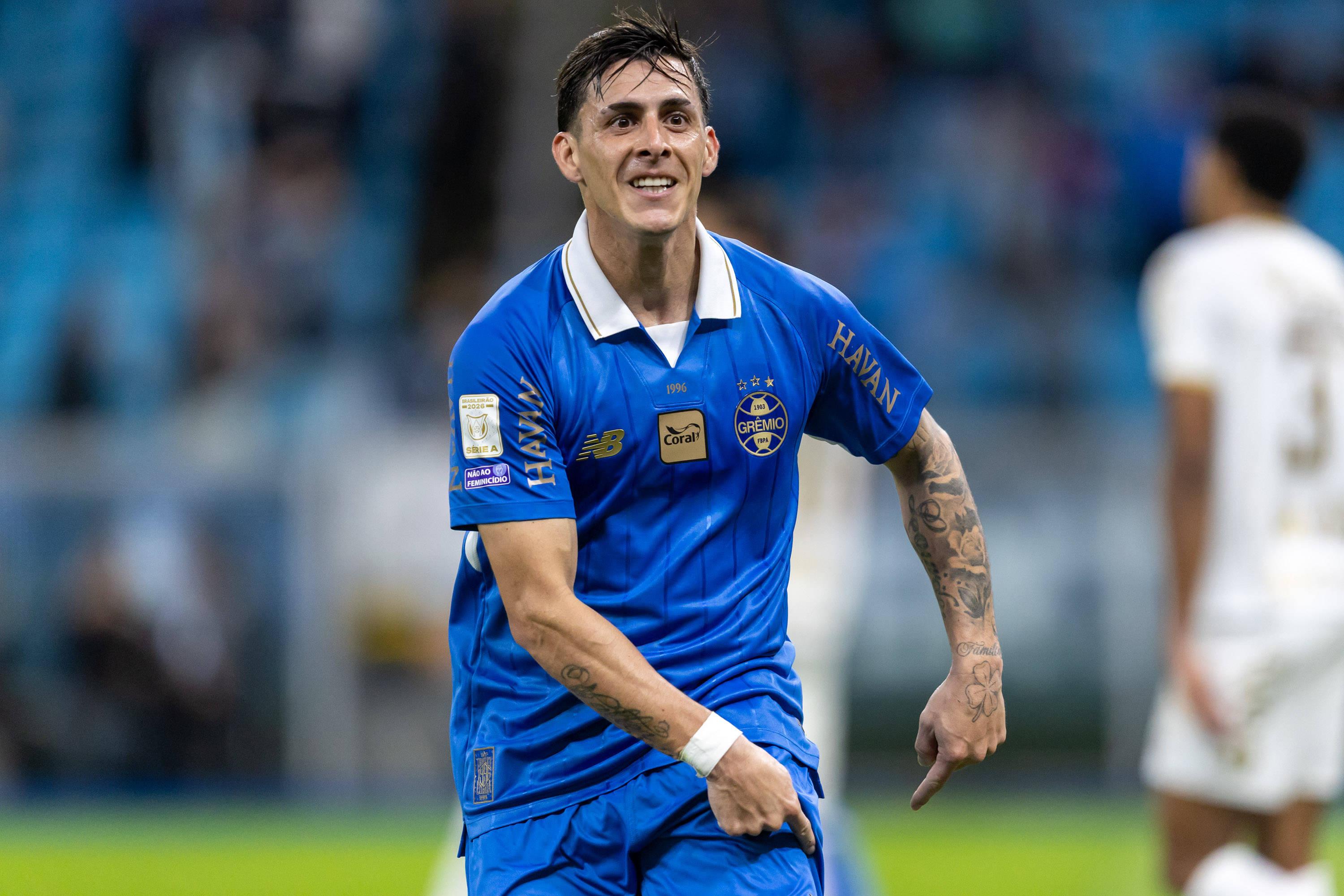 22.º Cristian Pavón (Grêmio), 4 assistências
