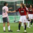 Rui Costa e Pirlo num duelo entre Benfica e Milan - Foto: A BOLA/Miguel Nunes