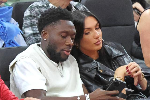 Alphonso Davies com a mulher Sheyenne - Foto: Imago