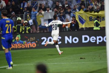 É noite de grandes golos: Cancelo faz assim o 4-0 (vídeo)