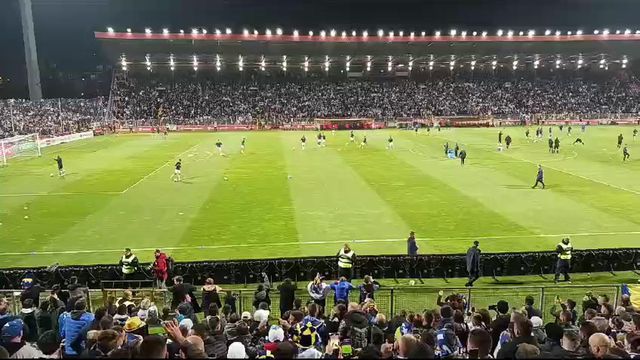 Ronaldo muito aplaudido durante aquecimento de Portugal