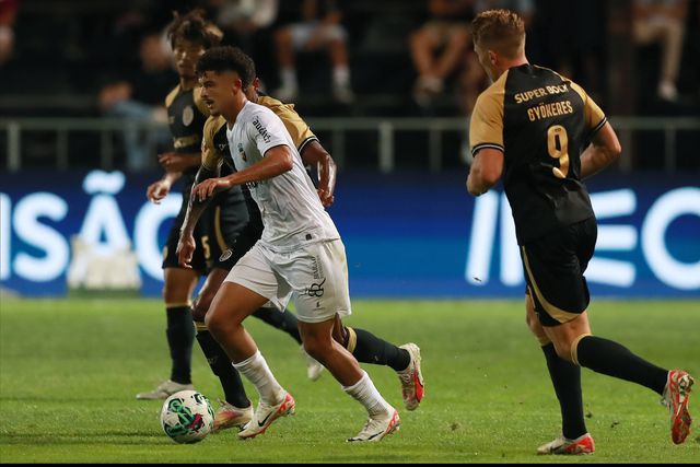 Farense: dois ausentes no regresso ao trabalho