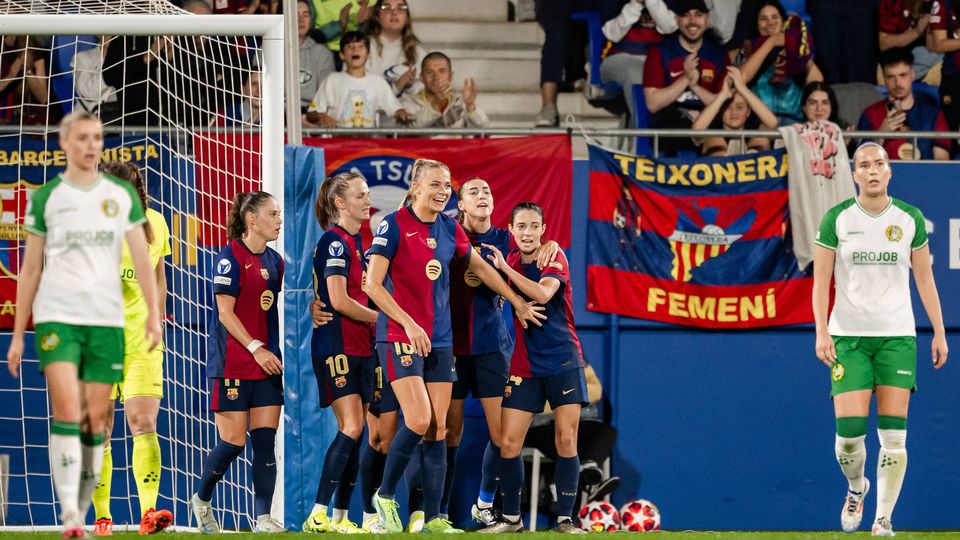 Kika Nazareth em campo na goleada do Barcelona à equipa que eliminou o Benfica