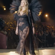 Kate Moss no regresso dos desfiles Victoria's Secret
