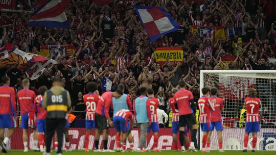 Atl. Madrid recusa vender bilhetes para jogos fora a membros da bancada que causou suspensão