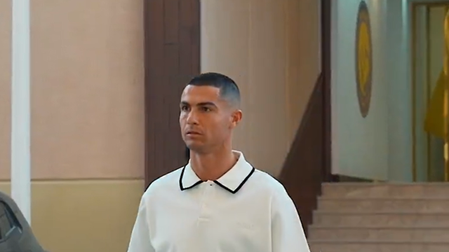 Novo visual de Cristiano Ronaldo na chegada ao Al Nassr