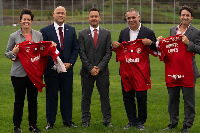 Pedro Dias, Secretário de Estado do Desporto, visitou o Centro de Treinos do Santa Clara. - Foto: SANTA CLARA