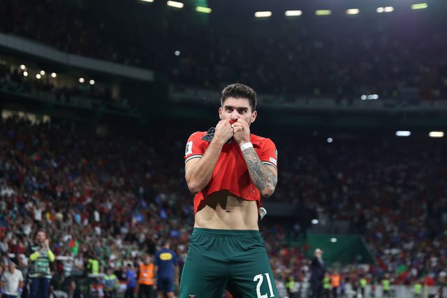 Rúben Neves a dedicar o seu primeiro golo por Portugal a Diogo Jota