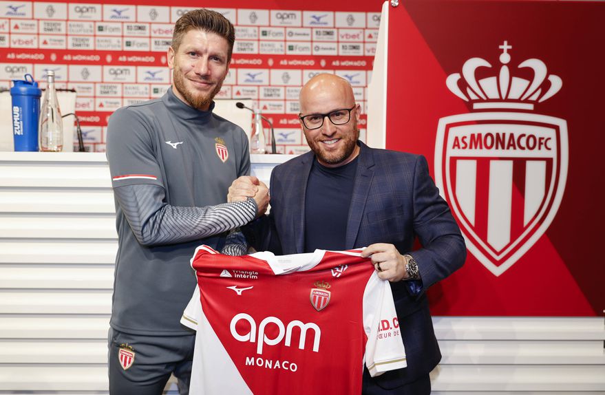 Sébastien Pocognoli (à esquerda), treinador, e Thiago Scuro (à direita), diretor desportivo