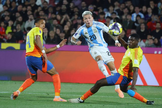 Gianluca Prestianni durante o encontro entre Argentina e Colômbia, no Mundial sub-20
