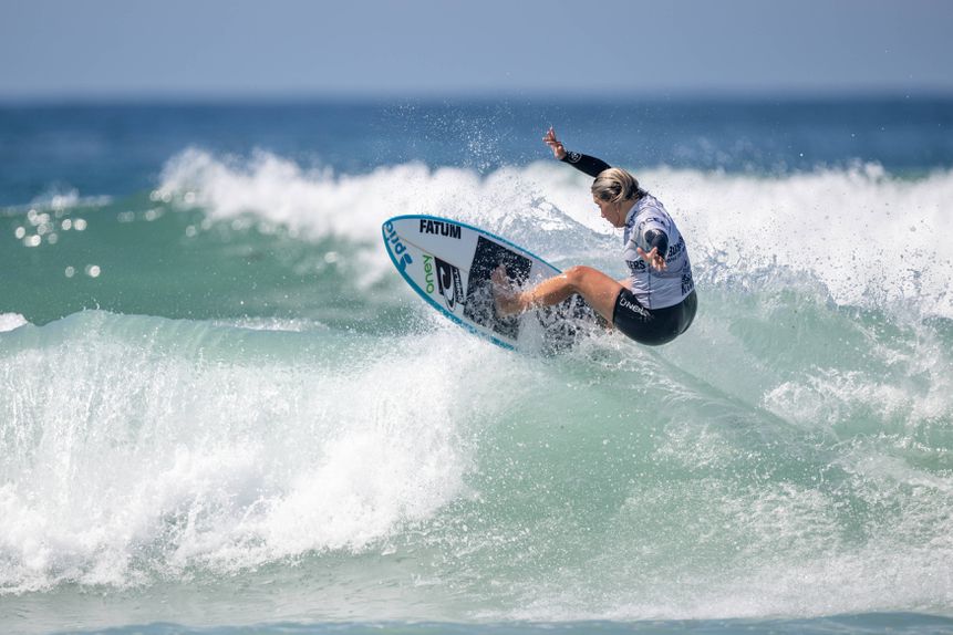 Yolanda Hopkins vai disputar o circuito principal de surf em 2026.