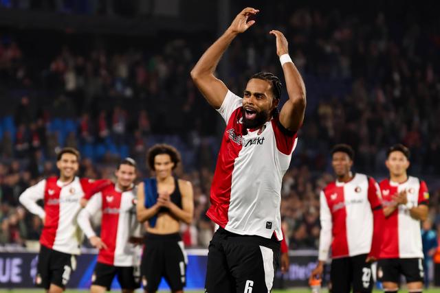 St. Juste com impacto positivo no Feyenoord