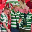 Adeptos do Celtic no duelo com o Benfica no Estádio da Luz para a Liga Europa - foto: MIGUEL NUNES