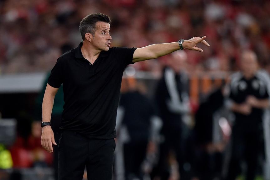 Marco Silva durante o jogo entre o Benfica e o Celtic para a Liga Europa - FOTO: Miguel Nunes/A BOLA