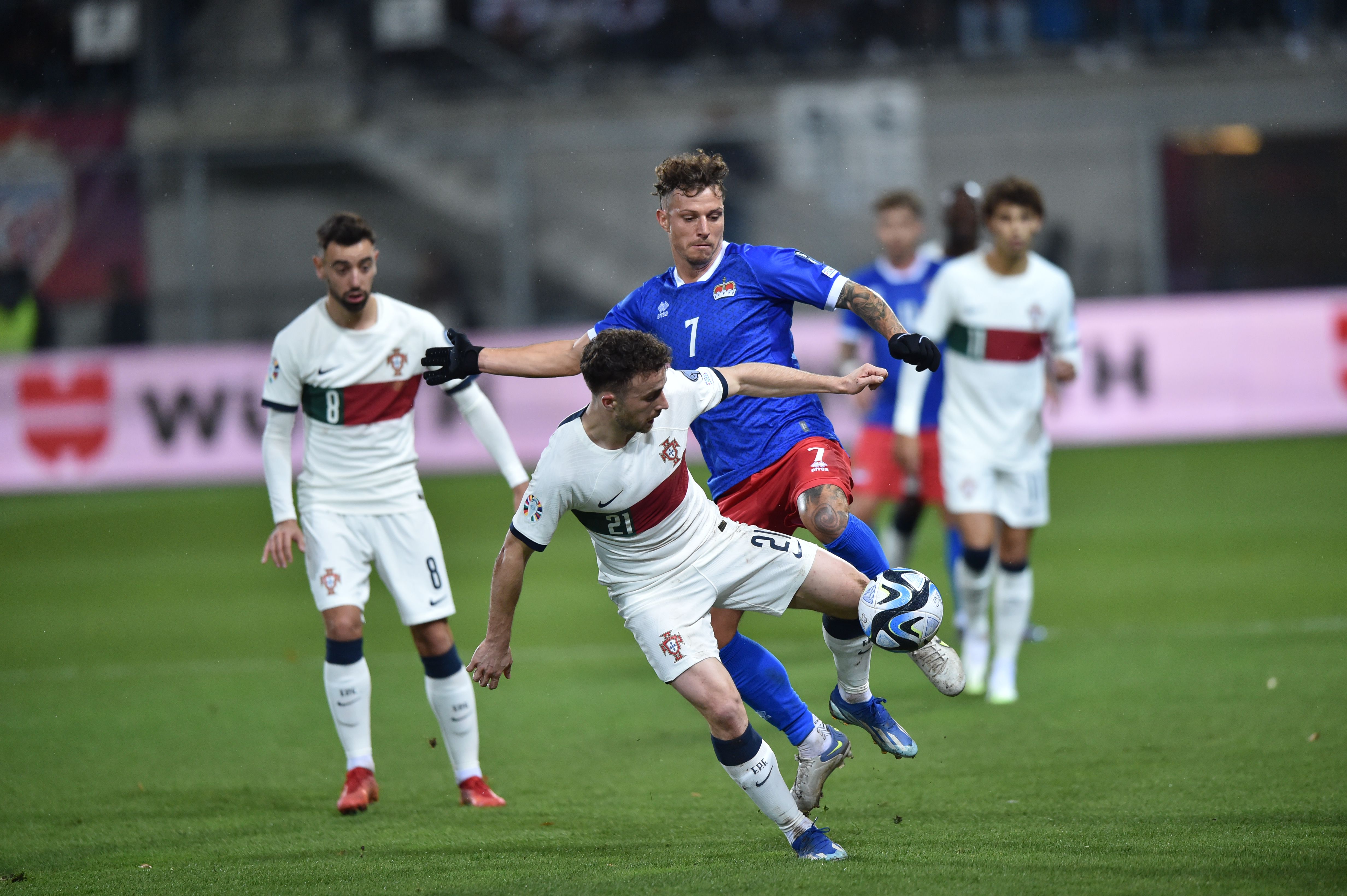 Apuramento Euro-2024 Liechtenstein-Portugal: siga em direto o jogo da Seleção em Vaduz | Abola.pt